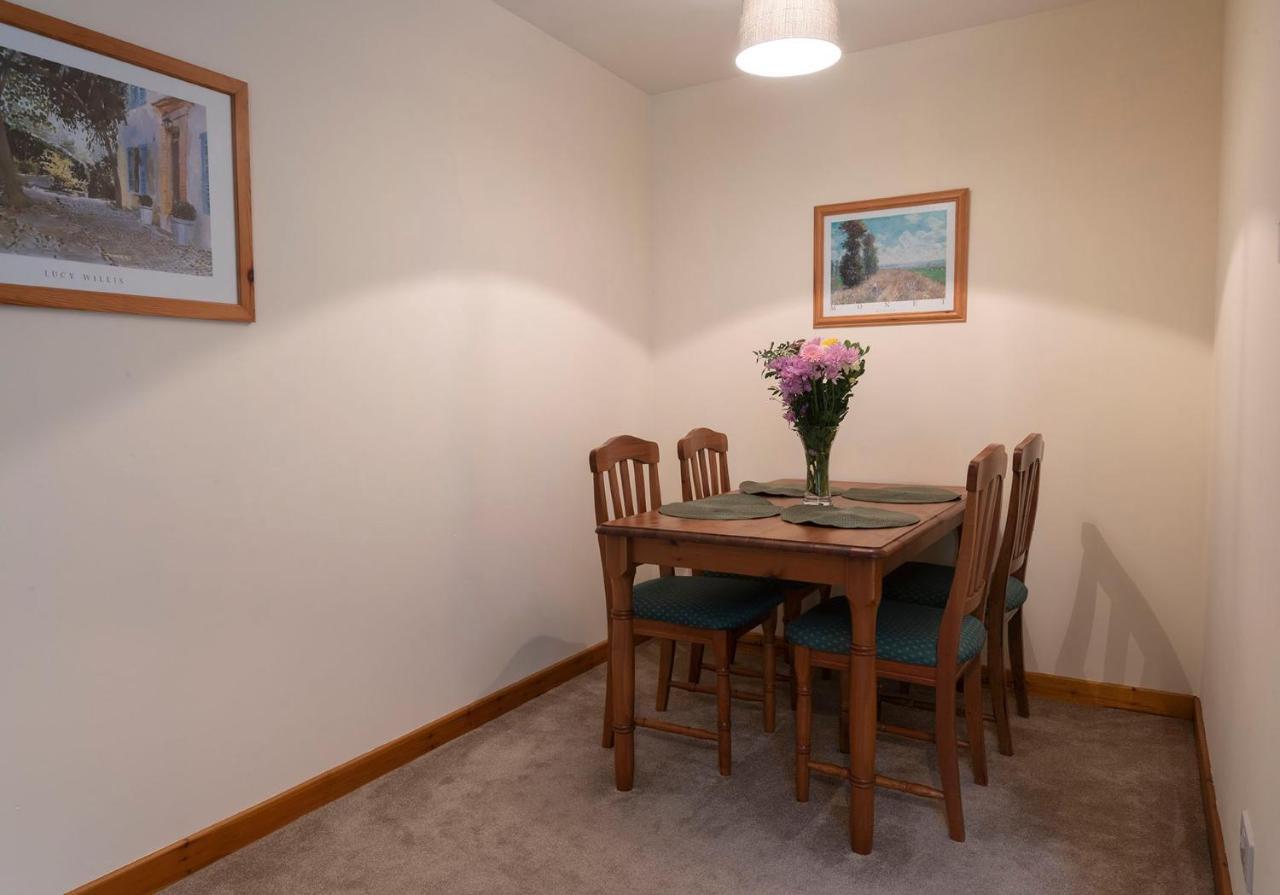 Stylish 2 Bedroom - 2 Miles Inverness City Centre מראה חיצוני תמונה